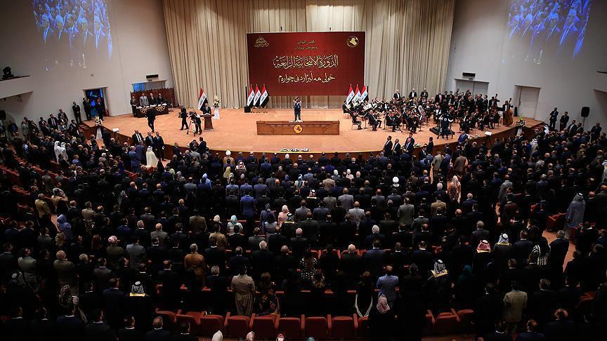 العراق.. رئيس البرلمان يتعهد بتشريع قوانين "تخدم الشعب" ومحاربة الإرهاب