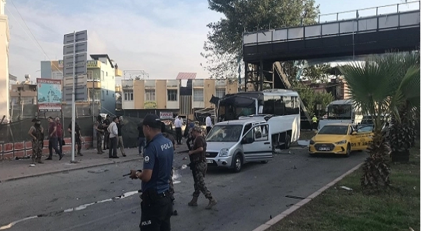 جرحى في هجوم استهدف حافلة للشرطة جنوبي تركيا