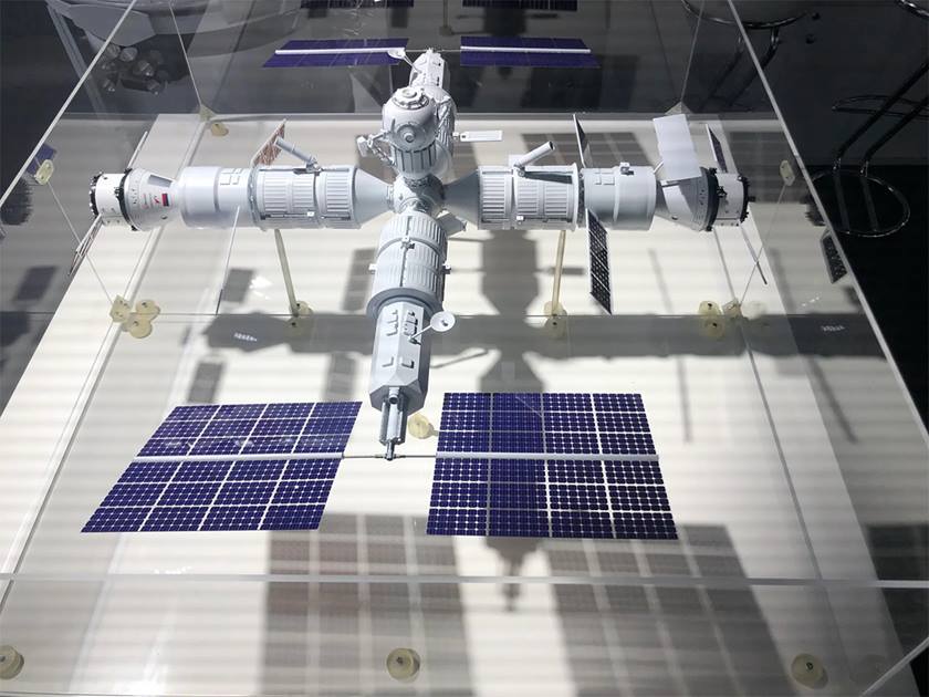  علماء يخططون لتطوير زجاج يستخدم في نوافذ محطة الفضاء الروسية