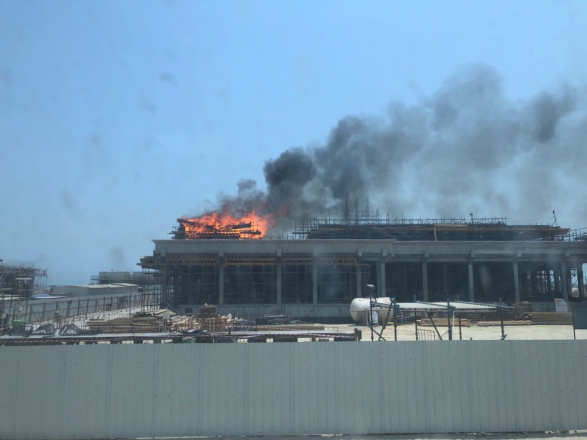 "الاطفاء": السيطرة على حريق بمبنى قيد الإنشاء في الزور 