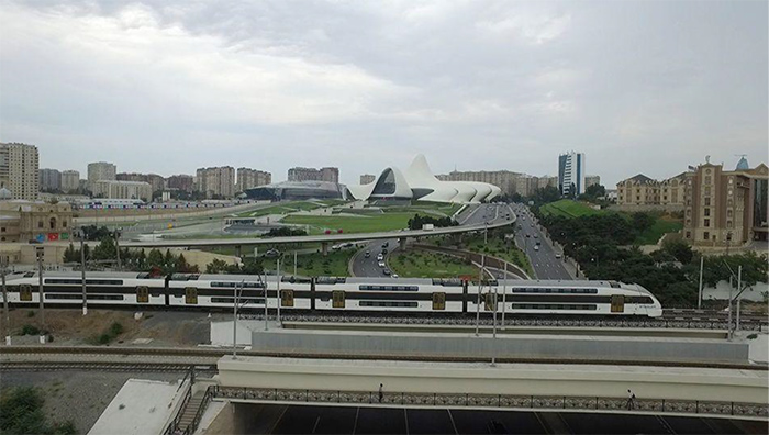 طريق الحرير الجديد: أسباب أهمية بنية النقل التحتية المتطورة بالنسبة لمستقبل أذربيجان
