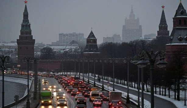 موسكو تستقبل العام الجديد بدفء غير مسبوق رغم الضباب