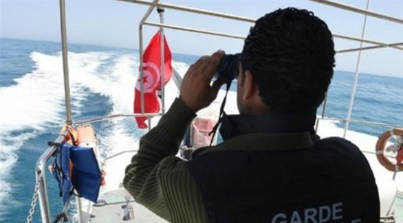 البحرية التونسية تنقذ 6 مهاجرين جزائريين من الموت غرقاً