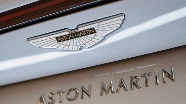 أستون مارتن تكشف عن نموذج مصغر لسيارة رياضية تطير