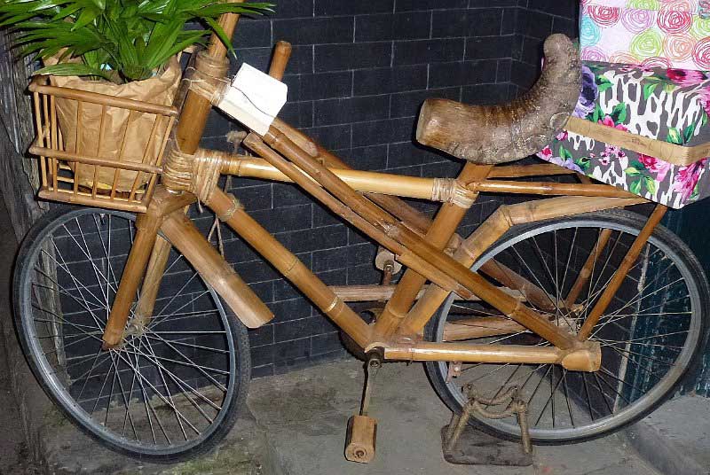 دراجة من الخيزران تصبح رمزاً للتقارب بين إندونيسيا وأستراليا 
