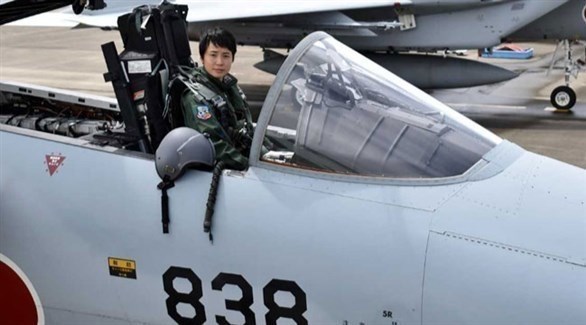 شابة تتولى مهامها كأول قائدة طائرة مقاتلة في اليابان