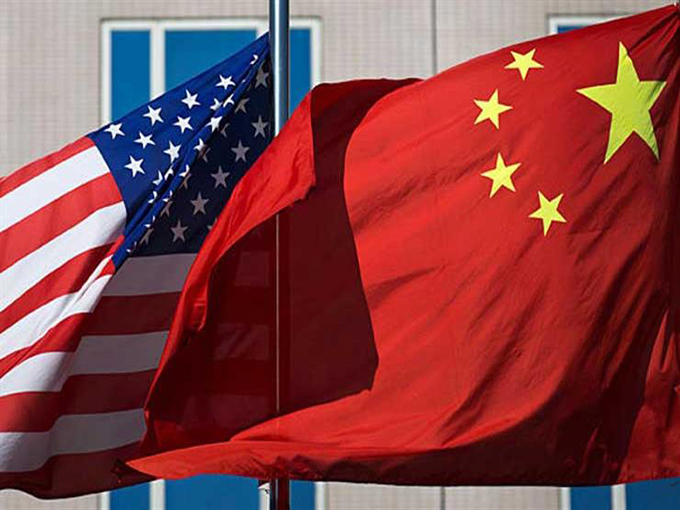 مستشار ترامب الاقتصادي: أمريكا تريد محادثات تجارية جادة مع الصين