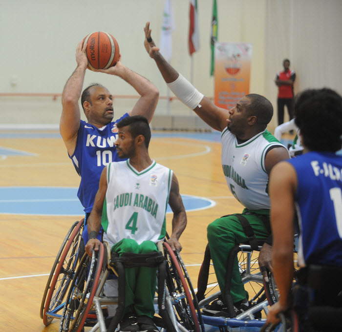 "الأزرق" يتصدر الدور التمهيدي لبطولة الخليج الـ9 لكرة السلة للمعاقين