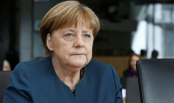 ميركل تقرر إقالة رئيس المخابرات الألمانية