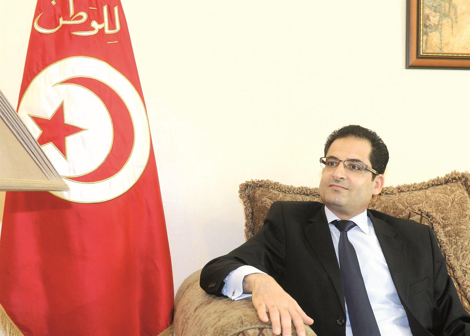 وزير الخارجية التونسي يدعو الى تعزيز العلاقات مع دولة الكويت