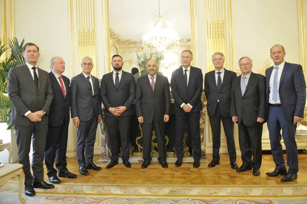 سفيرنا في باريس يبحث مع مجموعة الصداقة الفرنسية - الخليجية مشاريع التعاون الثنائي