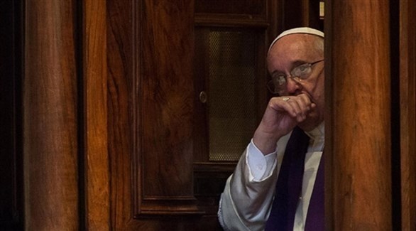 بابا الفاتيكان يطلب "الصفح" من ضحايا الاعتداءات الجنسية