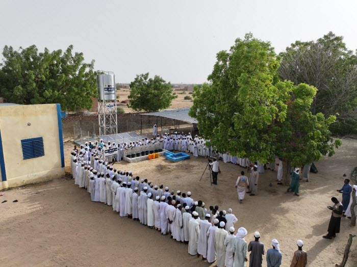  ����� ������ɻ ���� 8 ���� ��� ��������  �� ����� ����� ���� �� 3 ���� ������