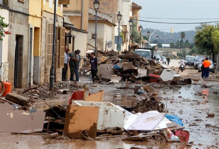 ارتفاع عدد قتلى فيضانات مايوركا الإسبانية إلى 12