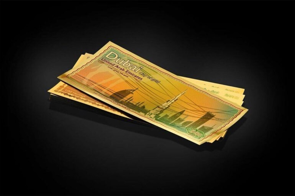  ورقة نقدية  من الذهب في دبي