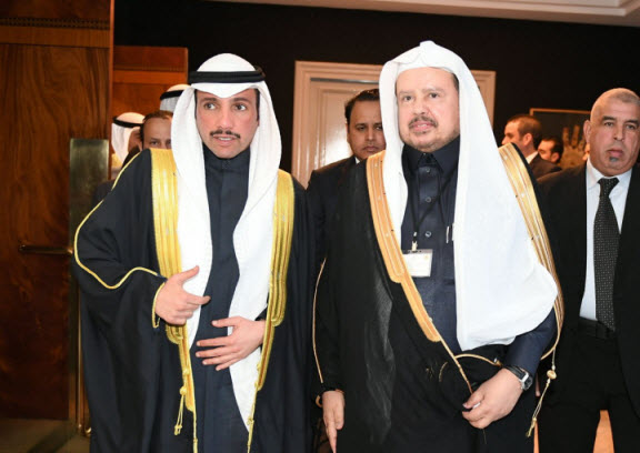الغانم يجتمع إلى نظيره السعودي على هامش القمة الطارئة لـ "البرلماني العربي"