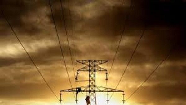 انقطاع الكهرباء عن 44 مليون شخص في الأرجنتين وأوروغواي