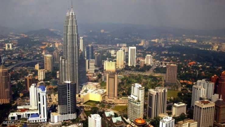 ماليزيا.. حكم "تاريخي" بشأن تغيير ديانة القاصرين