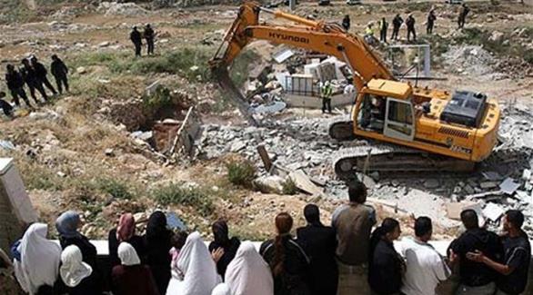  إسرائيل تهدم 42 مبنى فلسطينياً في 3 تجمعات