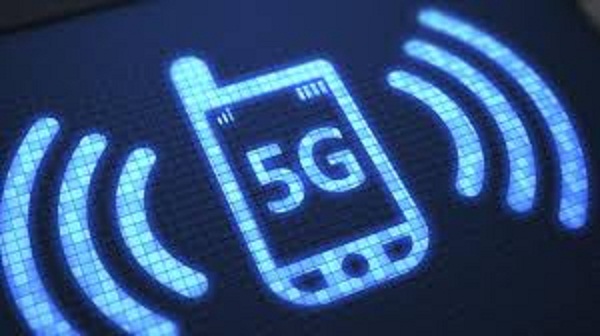 الإعلان عن أول هاتف يدعم الـ5g في الإمارات
