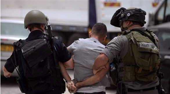 قوات إسرائيلية تعتقل 12 فلسطينياً من الضفة