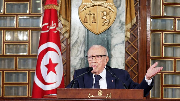 السبسي: تونس ستنجح في تنظيم القمة العربية