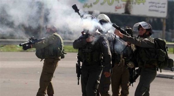 إصابة عشرات الطلبة الفلسطينيين إثر اقتحام قوات الاحتلال لمدرسة في الخليل