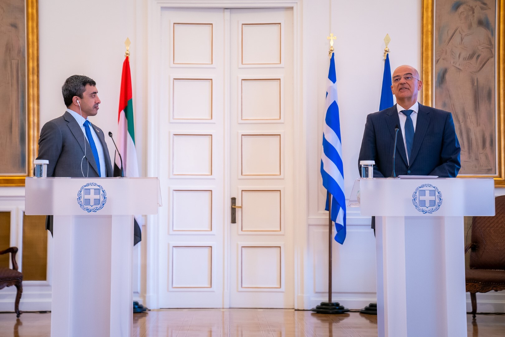 الإمارات: نطمح لشراكة استراتيجية راسخة مع اليونان
