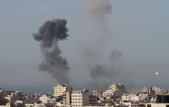 مقاتلات اسرائيلية تقصف عدة اهداف بقطاع غزة 