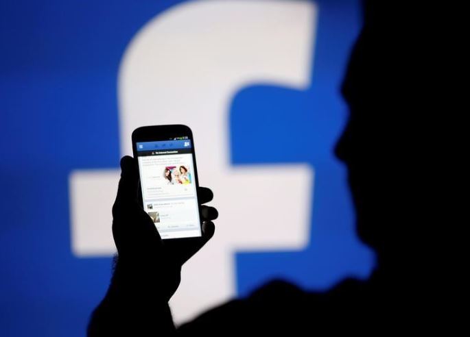 فيسبوك: لا يمكن ضمان أن تخدم وسائل التواصل الاجتماعي الديمقراطية