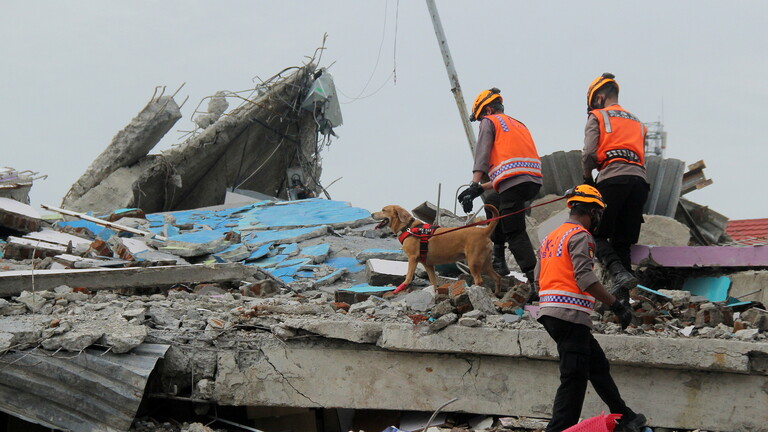 إندونيسيا.. ارتفاع عدد قتلى زلزال سولاويسي إلى 81 شخصا
