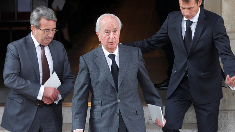 محاكمة رئيس الوزراء الفرنسي السابق تبدأ اليوم
