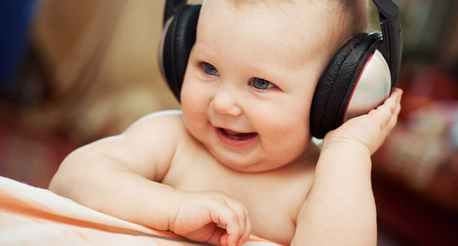 الرضع والأجنة يفضلون الموسيقى الكلاسيكية والهادئة