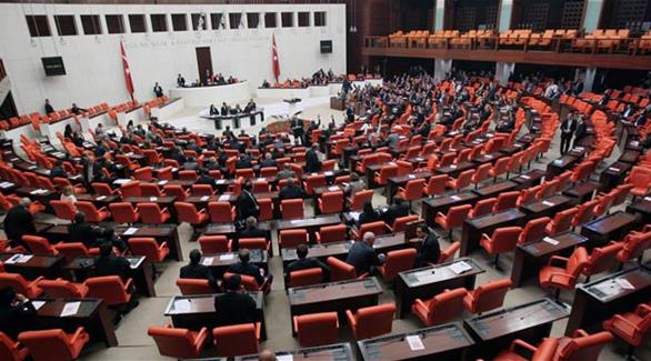 البرلمان التركي يدعو المعارضة الكردية للمشاركة في وضع الدستور
