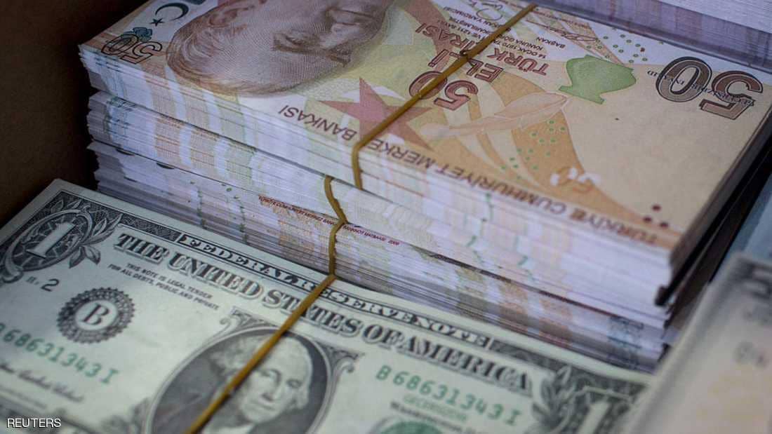 الدولار "يحلّق" واليورو يهبط بسبب الليرة التركية