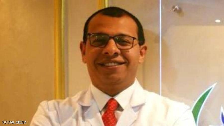 طبيب مصري يصبح «مرجعا عالميا» في علاجات الليزر