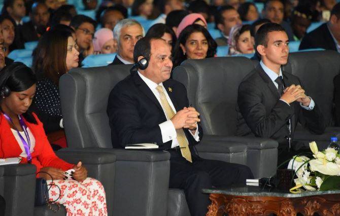 الرئيس المصري يؤكد أهمية توفير مناخ آمن لجذب الاستثمار لقارة افريقيا 