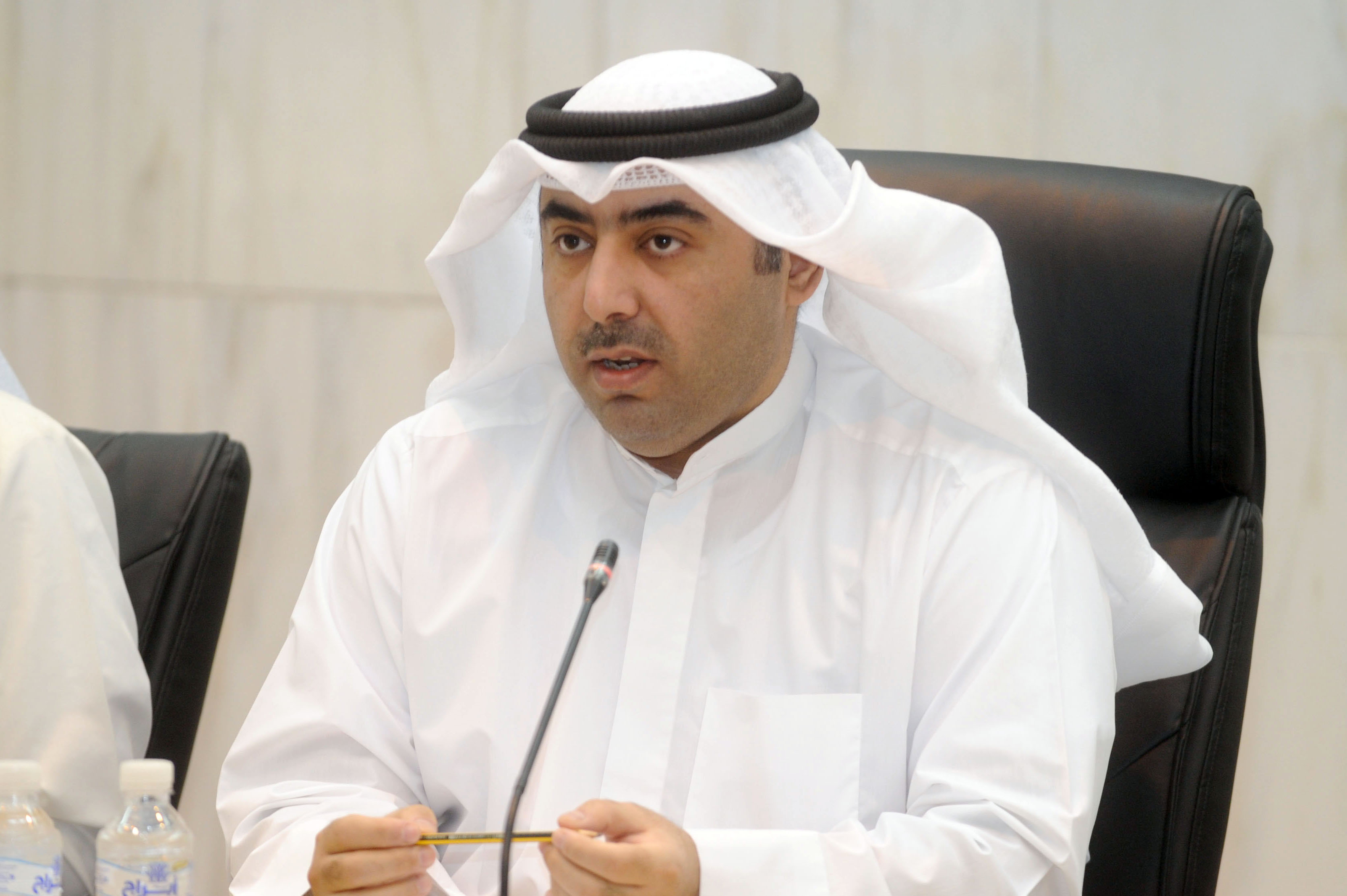 رئيس المجلس البلدي:الكويت والأمة العربية والإسلامية فقدت بوفاة الأمير الراحل قائدا فذا                    