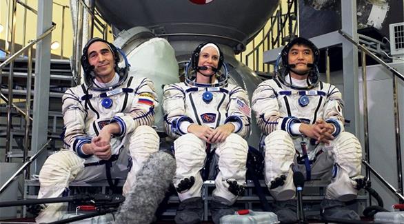 وصول ثلاثة رواد فضاء إلى المحطة الدولية