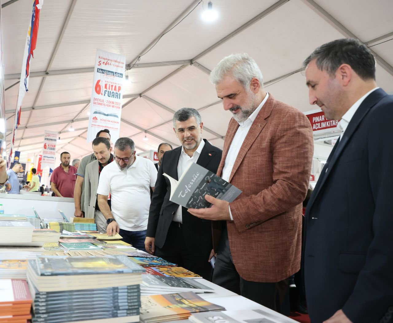  انتعاش سوق الكتب الدينية  في تركيا خلال شهر رمضان