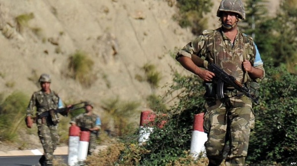 الجيش الجزائري يعتقل 39 منقبا عن الذهب 