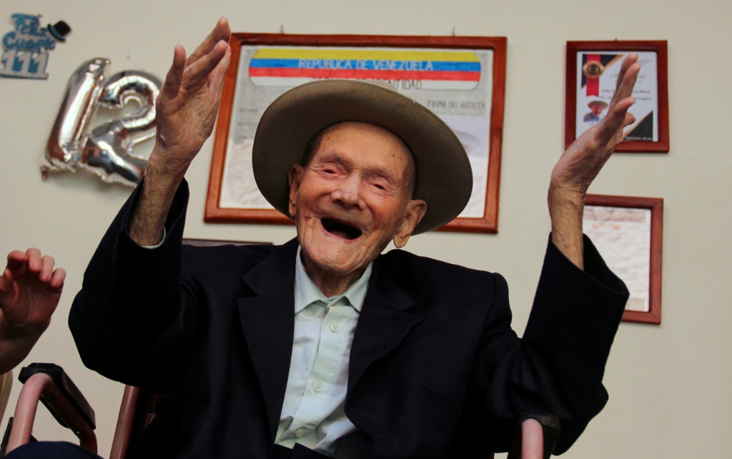 أكبر رجل على قيد الحياة.. مزارع فنزويلي عمره 112 عاماً