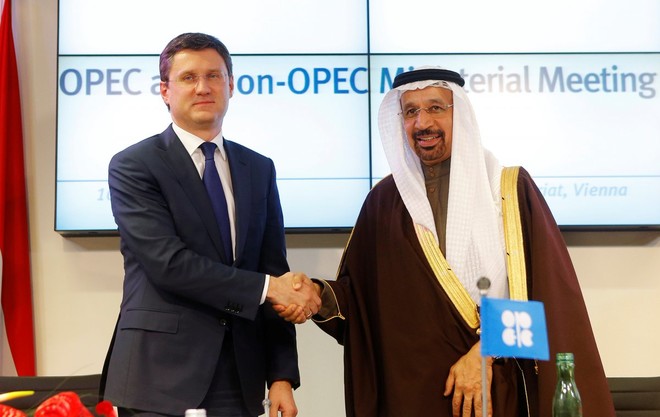 وزيرا النفط الروسي والسعودي يتفقان على مواصلة التعاون في اطار معادلة "اوبك زائد" 