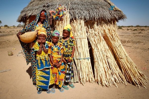 الهيئة الخيرية تدشن 4 قرى سكنية لايواء 200 أسرة فقيرة في النيجر