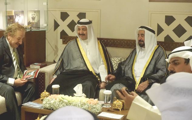  حاكم الشارقة يشهد فعاليات أسبوع التراث الكويتي 