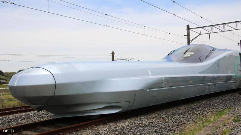 اليابان تكشف عن أسرع قطار في العالم