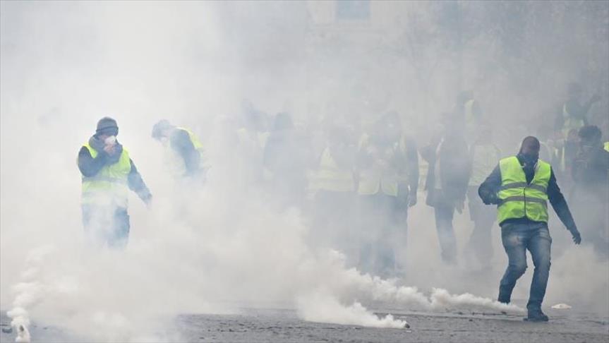 فرنسا.. ارتفاع حصيلة مصابي تظاهرات "السترات الصفراء" إلى 65