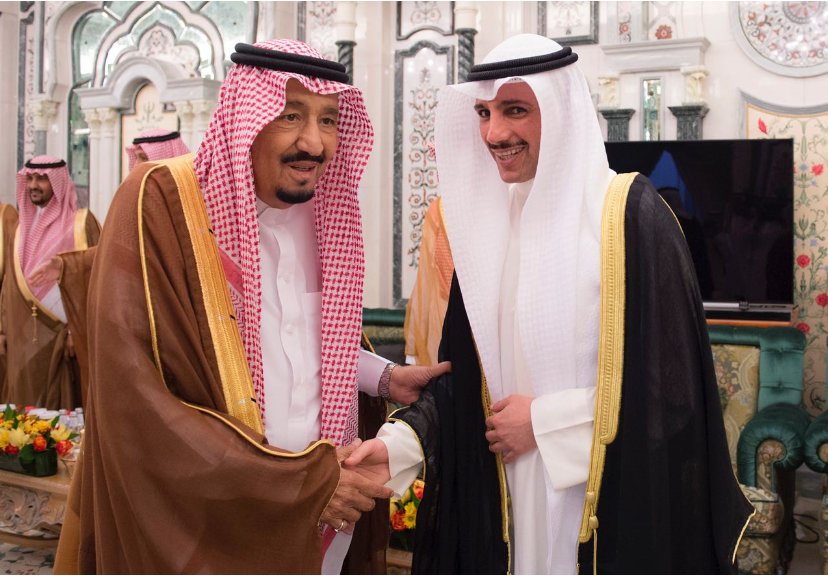 الملك سلمان بن عبدالعزيز يستقبل الغانم   