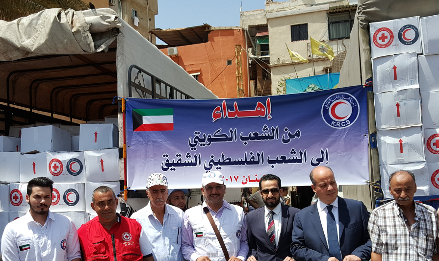 الكويت توزع مساعدات غذائية على خمسة الاف اسرة فلسطينية في لبنان  