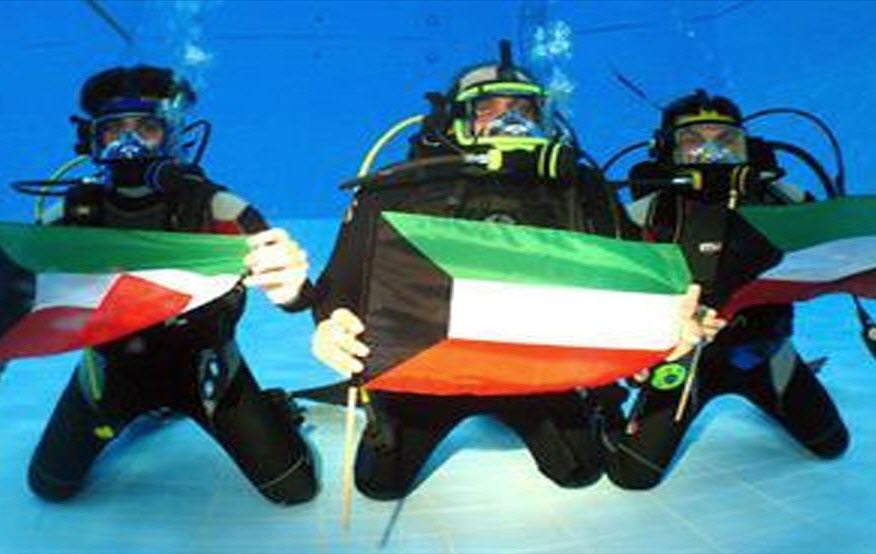 فريق الغوص يرفع ثلاثة أطنان مخلفات بحرية من ساحل «عشيرج» 